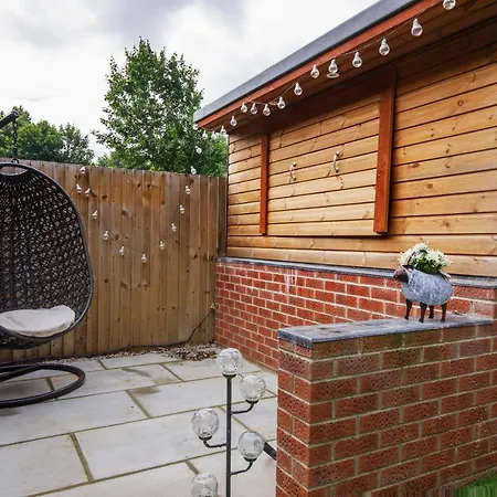 Holiday home Hollis House York- 4 Bedroom With Free Parking Strensall