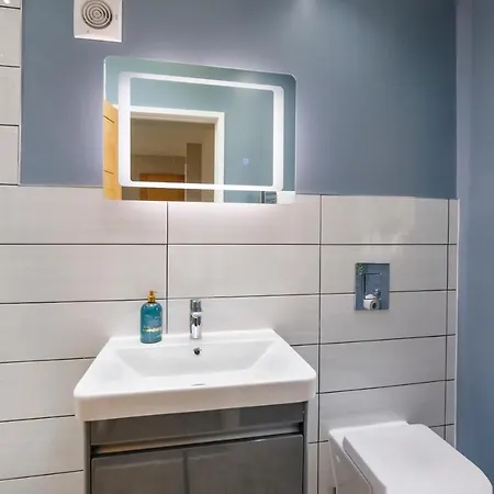 Hollis House York- 4 Bedroom With Free Parking 4* Strensall