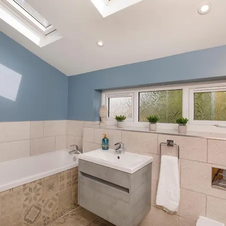 Hollis House York- 4 Bedroom With Free Parking 4*