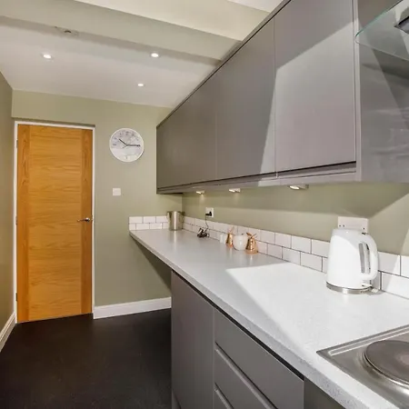 Hollis House York- 4 Bedroom With Free Parking Hotel 4*
