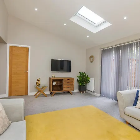 Hollis House York- 4 Bedroom With Free Parking Hotel Strensall