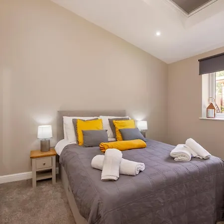 Hollis House York- 4 Bedroom With Free Parking Hotel Strensall